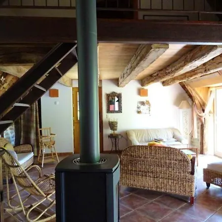 Dom wakacyjny Maison De 4 Chambres Avec Terrasse Amenagee Et Wifi A La Capelle Florentin-la-Capelle